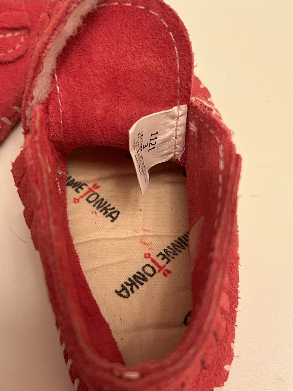 Minnetonka baby girl leather suede pink mocassins Sz 3